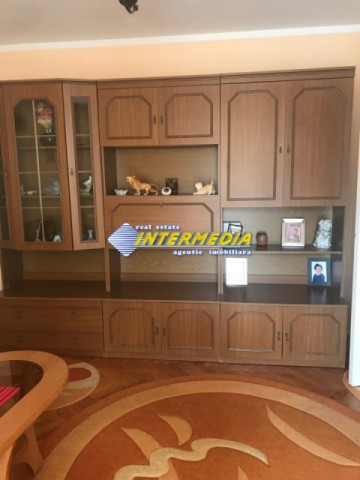 apartament-3-camere-de-inchiriat-cetate-6