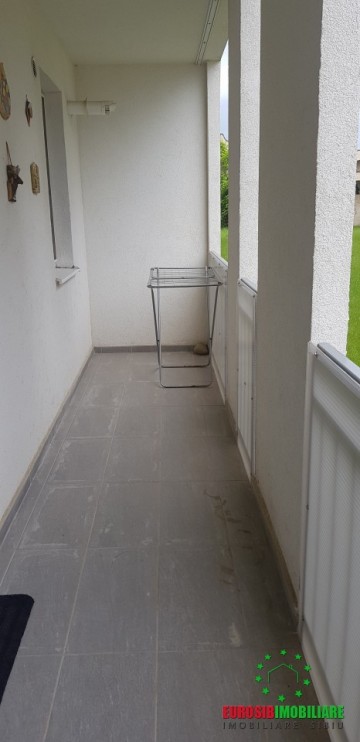 apartament-cu-2-camere-semidecomandat-de-inchiriat-zona-balanta-3