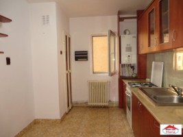 apartament-2-camere-centru-etaj-2-liber-id-21496-0