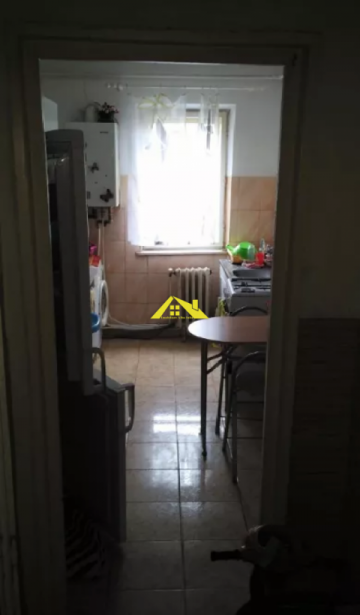 vand-apratament-2-camere-cetate-2