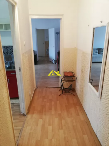 inchiriez-apartament-cetate-piata-1