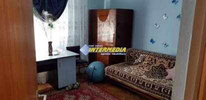 apartament-3-camere-de-vanzare-in-cetate-zona-closca-3