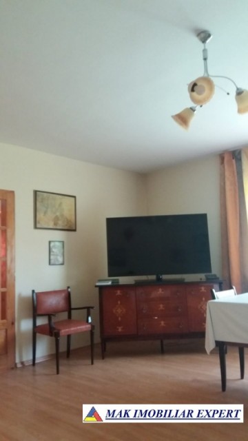 de-vanzare-vila-7-camere-teren-1250-mp-pitesti-arges-8