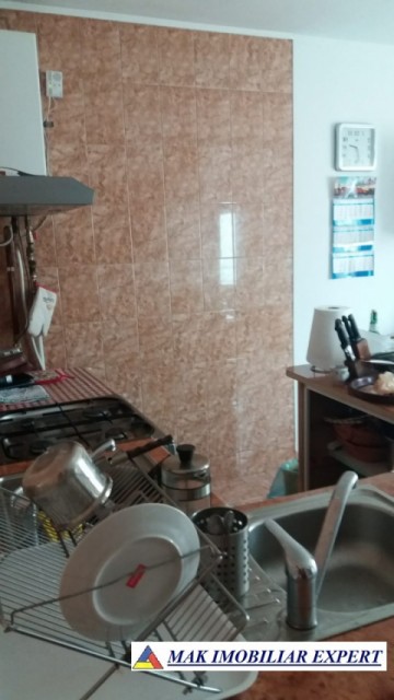 de-vanzare-vila-7-camere-teren-1250-mp-pitesti-arges-10