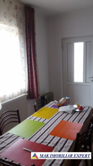 de-vanzare-vila-7-camere-teren-1250-mp-pitesti-arges-14