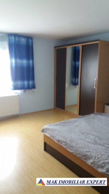 de-vanzare-vila-7-camere-teren-1250-mp-pitesti-arges-16