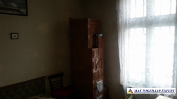 apartament-5-camere-cu-teren-de-150-mp-in-centru-campulung-muscel-arges-8