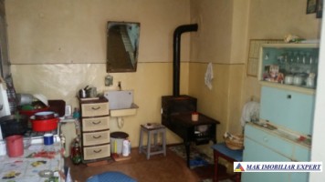 apartament-5-camere-cu-teren-de-150-mp-in-centru-campulung-muscel-arges-9