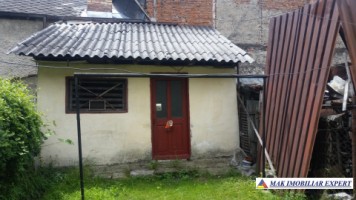 apartament-5-camere-cu-teren-de-150-mp-in-centru-campulung-muscel-arges-17