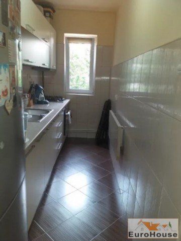 apartament-2-camere-zona-cetate-3