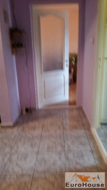 apartament-de-vanzare-cu-3-camere-decomandat-cetate-1