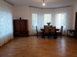 casa-de-lux-7-camere-de-inchiriat-in-sibiu-zona-strand-2