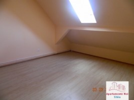 apartament-3-camere-la-mansarda-in-sibiu-zona-vasile-aron-2