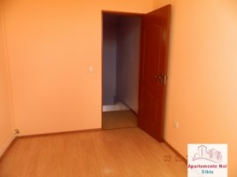 apartament-3-camere-la-mansarda-in-sibiu-zona-vasile-aron-4