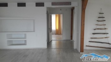lux-imobiliare-vinde-jumatate-de-duplex-5
