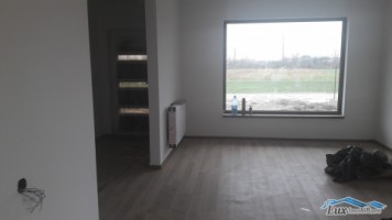 lux-imobiliare-vinde-jumatate-de-duplex-in-sasar-1