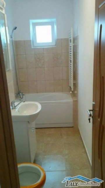 apartament-cu-2-camere-zona-centrala-4