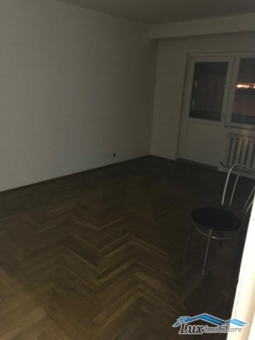 apartament-3-camere-zona-centrala-56000-e-1