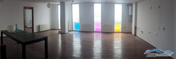 de-vanzare-apartament-in-zona-parc-bloc-nou-1