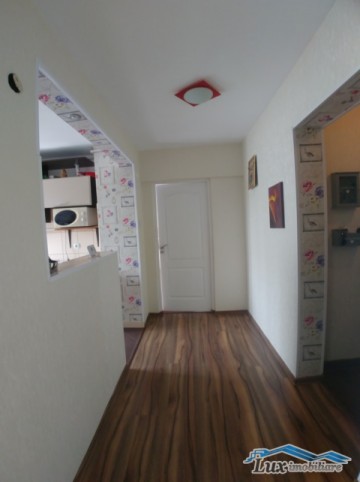 apartament-3-camere-zona-bogdan-voda-v-tepes-54000-e-2