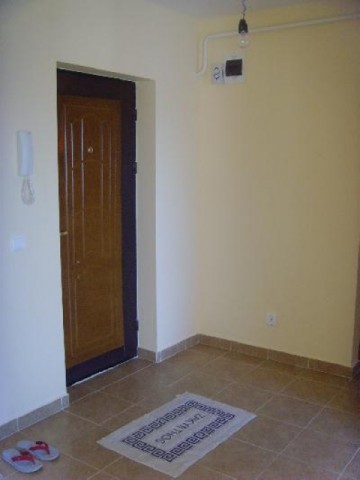 apartament-cu-3-camere-de-inchiriat