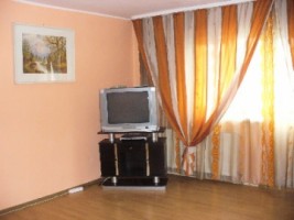 apartament-cu-4-camere-de-inchiriat