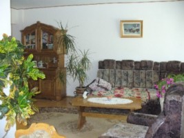 apartament-cu-4-camere-de-inchiriat