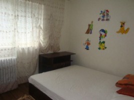 apartament-3-camere-zona-capat-1-0