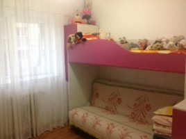 apartament-4-camere-zona-capat-1-0