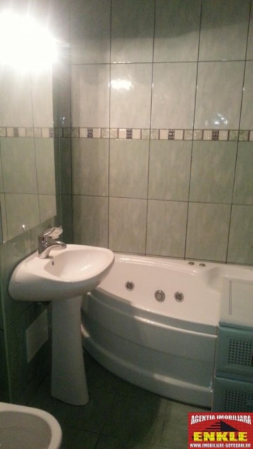 apartament-4-camere-zona-capat-1-4