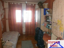 vand-apartament-5-camere-decomandat-zona-turnisor-4