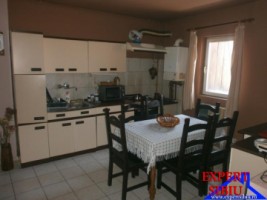 vand-apartament-5-camere-decomandat-zona-turnisor-6