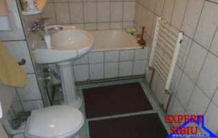 vand-apartament-5-camere-decomandat-zona-turnisor-7