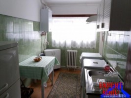 inchiriez-apartament-2-camere-decomandat-zona-mihai-viteazul