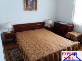 inchiriez-apartament-2-camere-decomandat-zona-mihai-viteazul-1