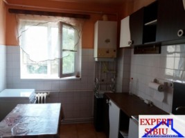 inchiriez-apartament-3-camere-decomandatezona-ciresica-4