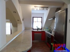 inchiriez-apartament-3-camere-la-casa-zona-ultracentrala-4