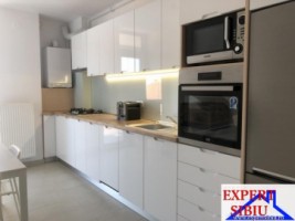 inchiriez-apartament-3-camere-decomandatrenovatzona-strand