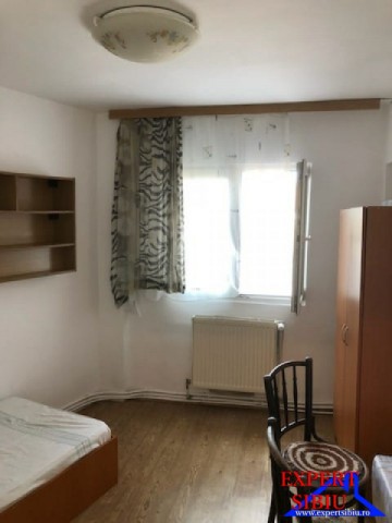 inchiriez-apartament-3-camere-semidecomandatzona-garii-4