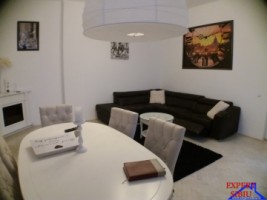 inchiriez-apartament-2-camere-de-lux-la-vila-zona-centrala-3