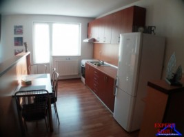 inchiriez-apartament-3-camererenovat-zona-interex-2