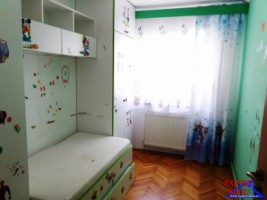 inchiriez-apartament-3-camere-renovatzona-centrala-7
