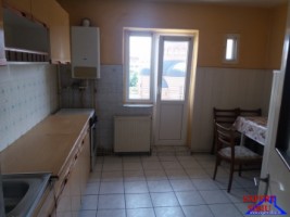 vand-apartament-2-camere-decomandat-zona-strand-2