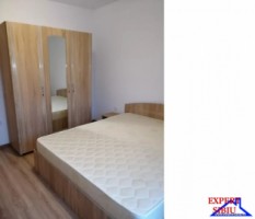 inchiriez-apartament-3-camere-renovatzona-calea-cisnadiei-2