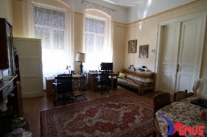 de-vanzare-apartament-in-casa-situat-in-carei-jud-satu-mare