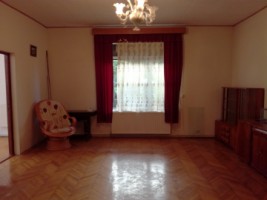 apartament-trei-camere-in-casa-zona-15-noiembrie-1