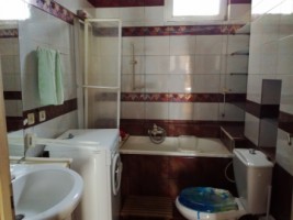 apartament-trei-camere-in-casa-zona-15-noiembrie-4