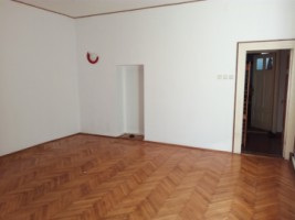 apartament-trei-camere-in-casa-zona-15-noiembrie-6