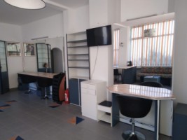 spatiu-comercial-de-inchiriat-cu-vitrina-zona-garii-2