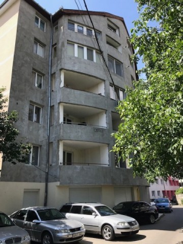 apartament-spatios-pe-doua-nivele-centru-alba-iulia-15